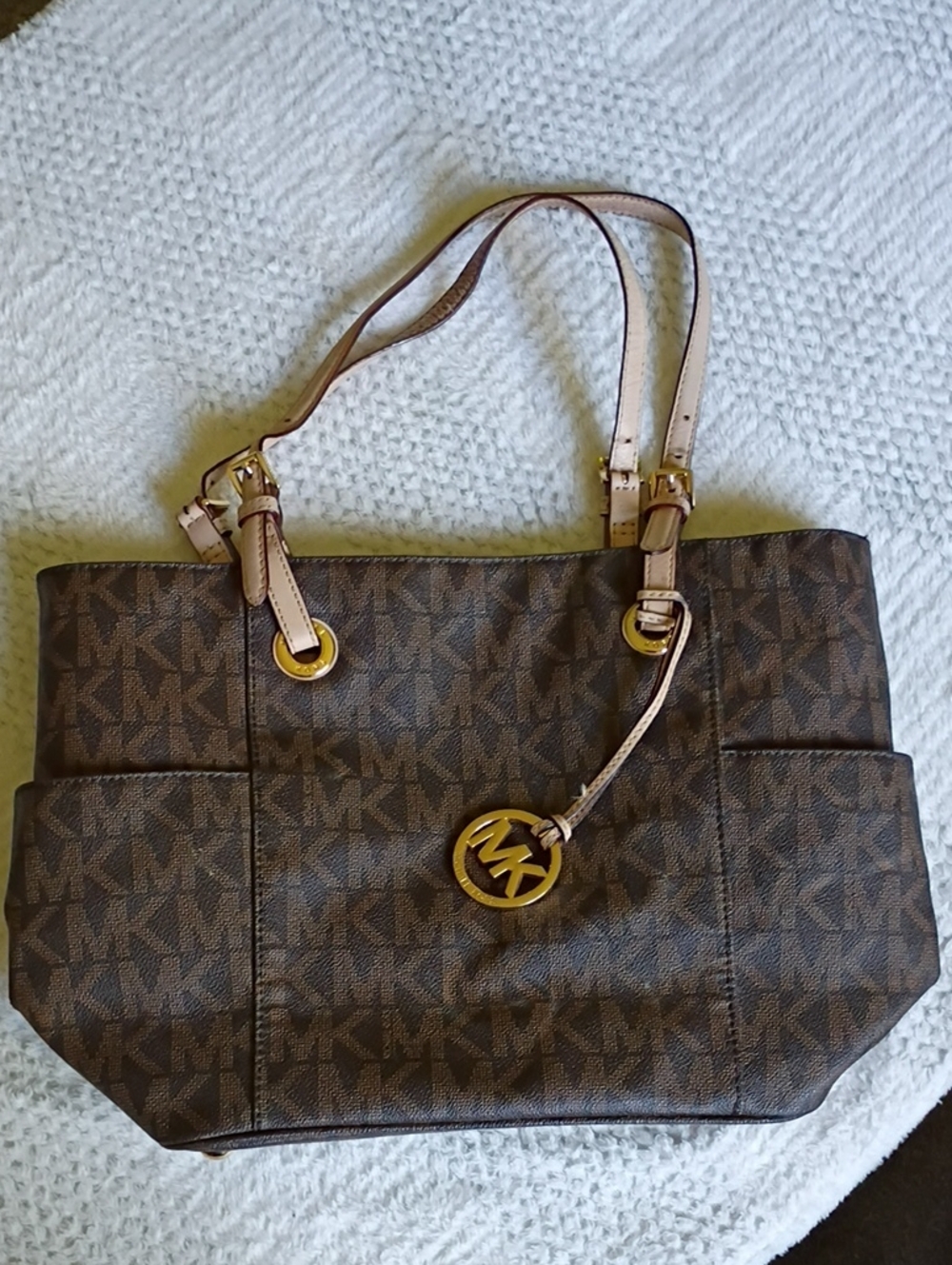 Michael Kors Brown Signature Tote with Creme Trim and Gold Hardware 🤎 💛
